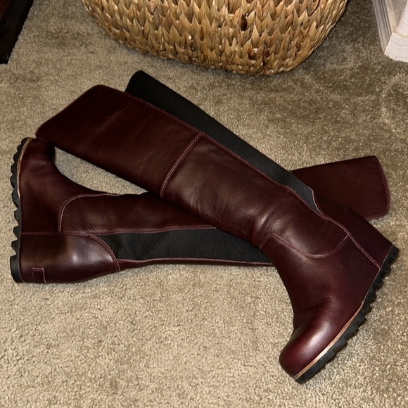 SOREL WOMEN'S FIONA OTK LUX Over the Knee Leather Boot Wine Burgundy Size 7 - Picture 1 of 14